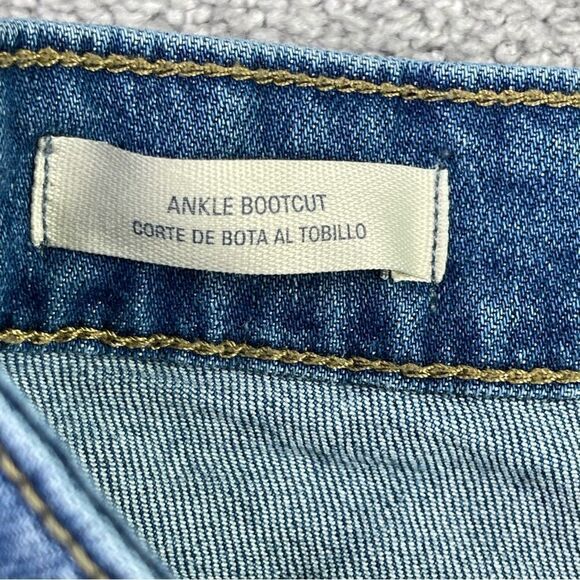 Universal Thread Jeans Women’s 25 Blue Ankle Boot Mid-Rise Medium Denim - Picture 6 of 12